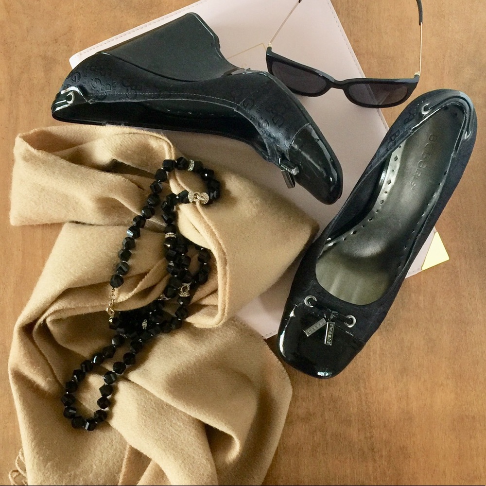 BCBG Monogram Wedge in Black